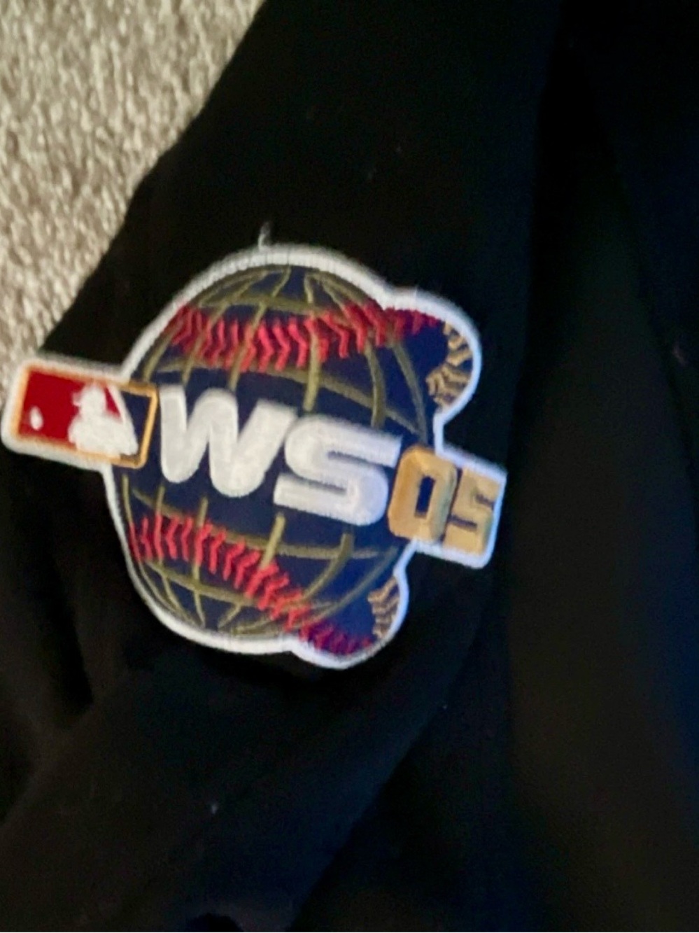 Rare MLB World Series 2005 majestic Black Large Mens Sweater